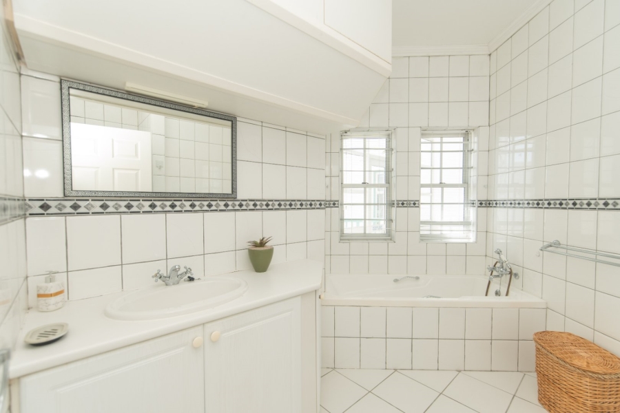 3 Bedroom Property for Sale in Summerstrand Eastern Cape